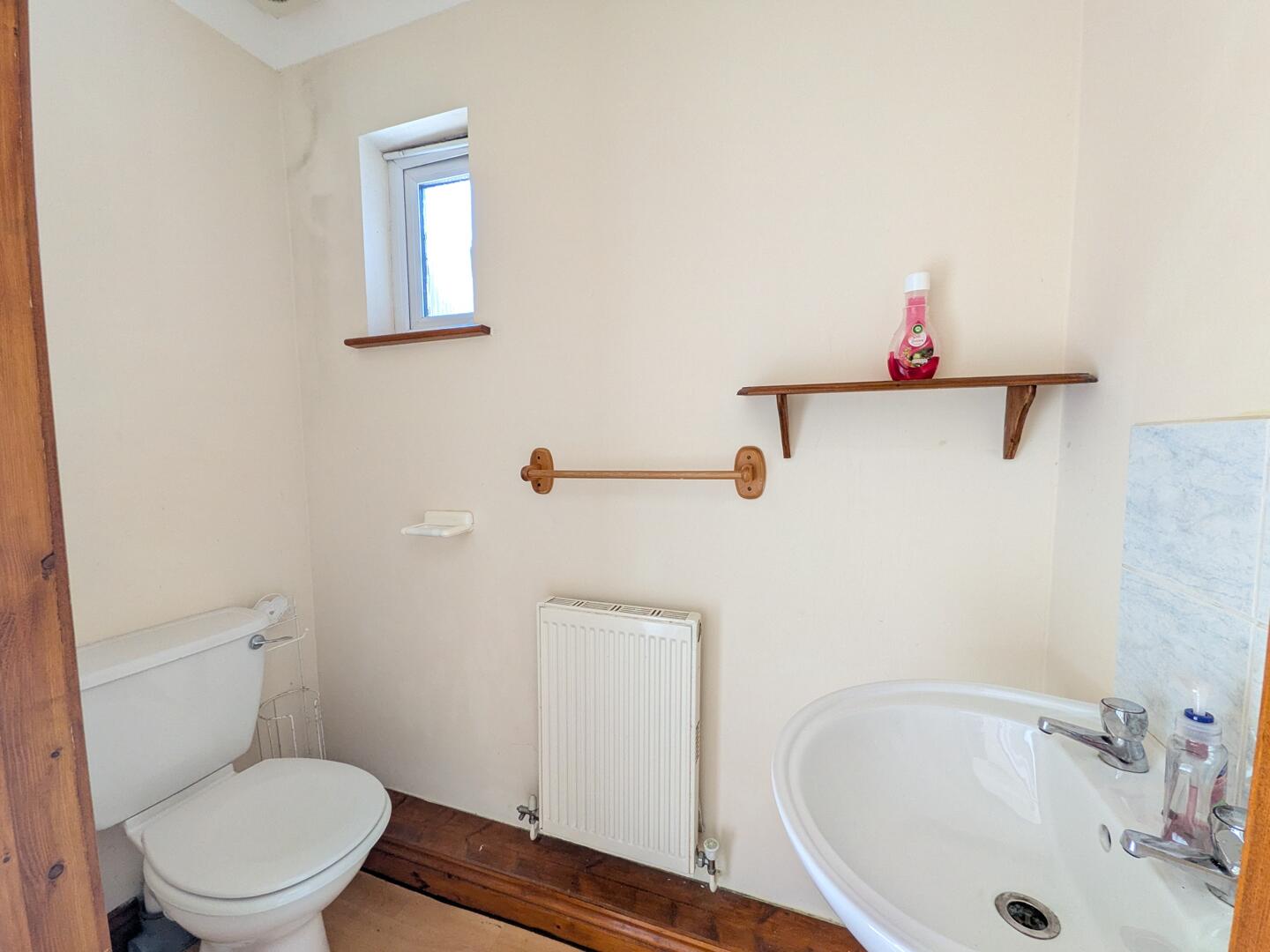 3 bed property in Highburrow Court, Redruth